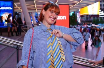 Rock The Business Tie Trend For The Harry Styles Tour